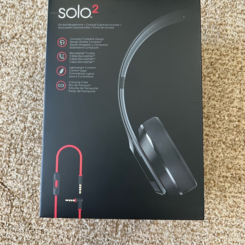 Beats Solo 2 - Picture 3 of 8